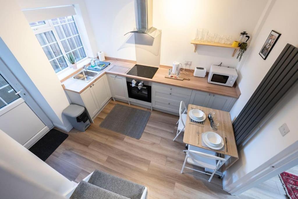 Cosy 2-bedroom Townhouse - Free Parking Casa de férias Stratford-upon-Avon