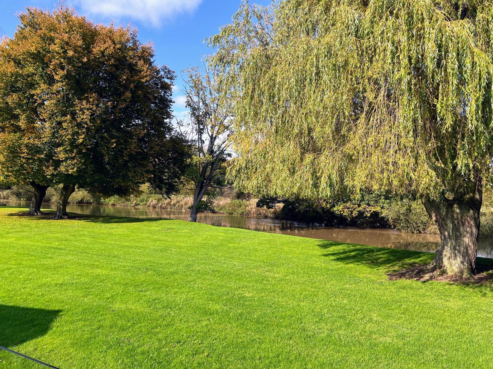 Chalé Riverbank *