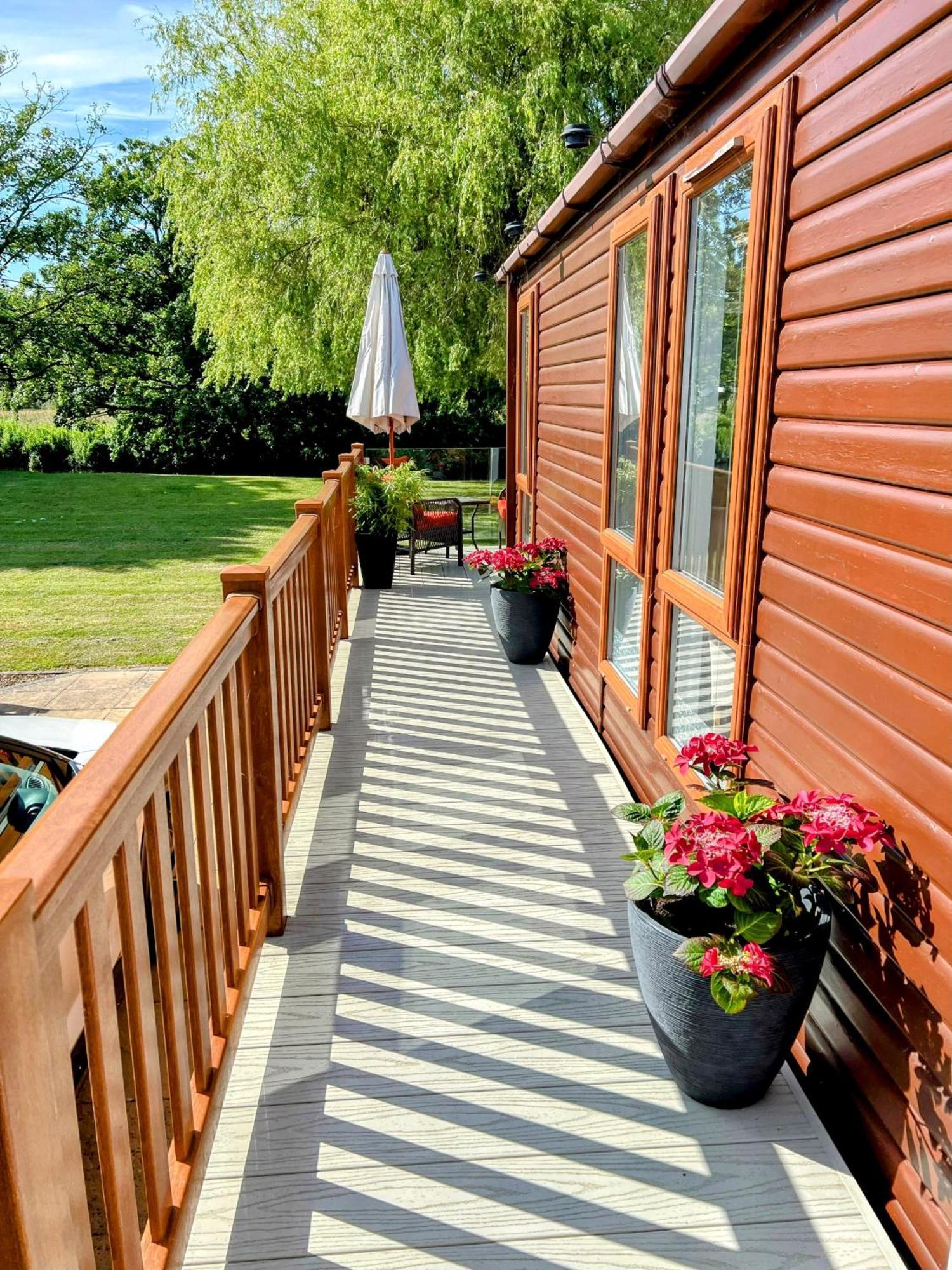 Chalet Riverbank *