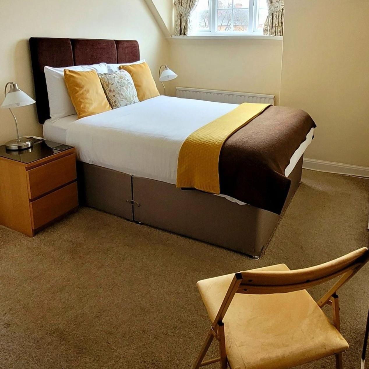 Hampton 3*