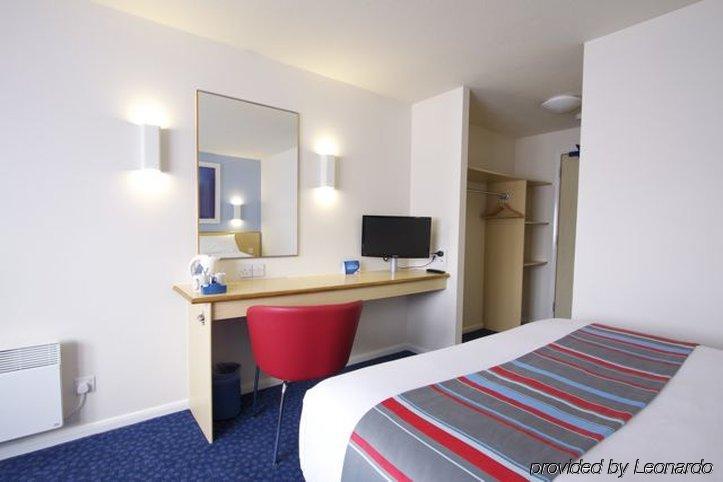 Travelodge Upon Avon Hotel 3*