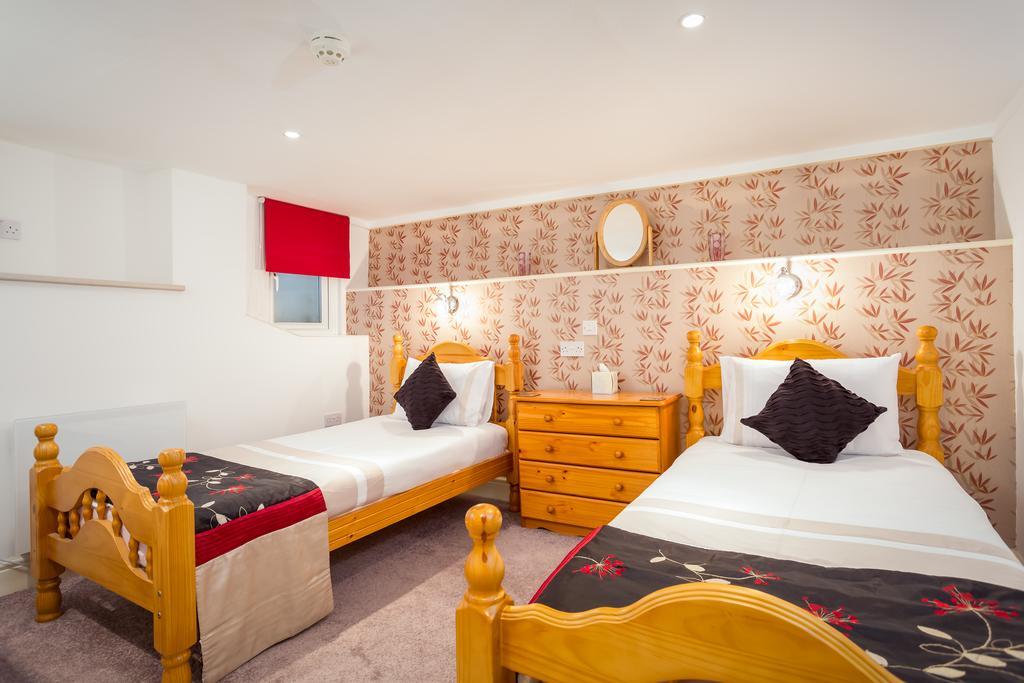 Arden Park Ensuite 3*