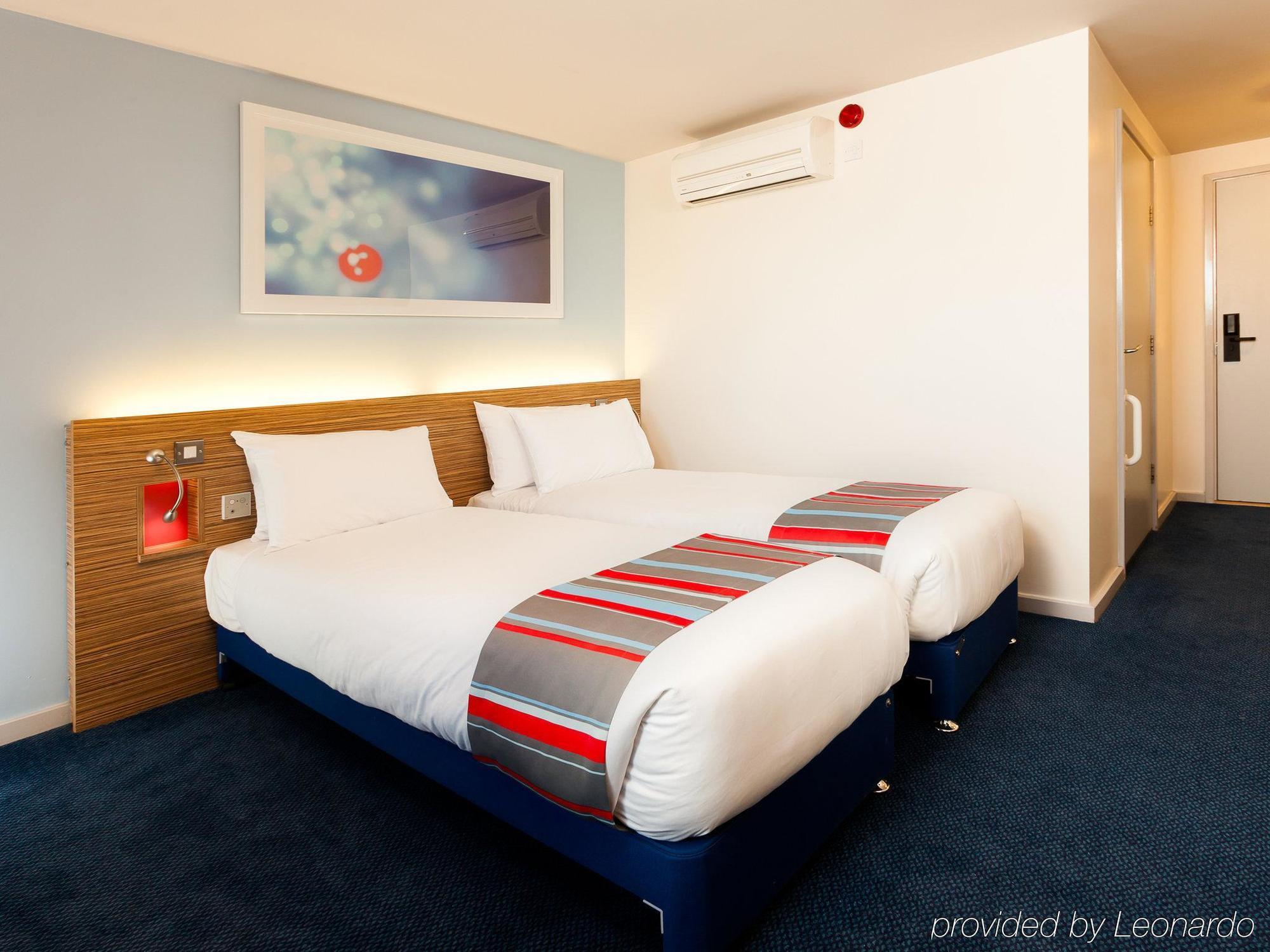 Hotel Travelodge Upon Avon 3*