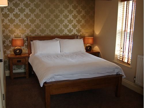 Inn Hall Broom