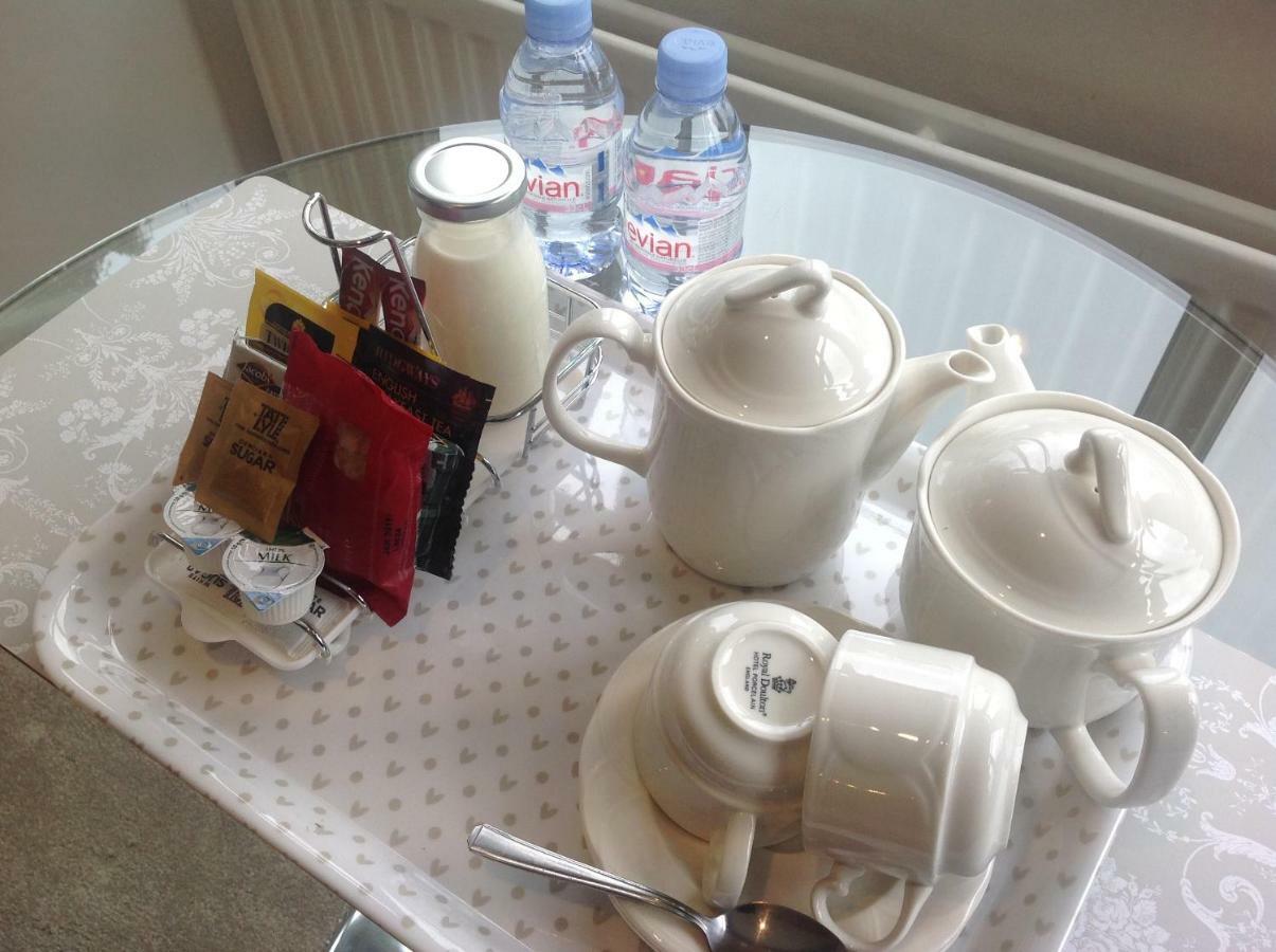 Guest house Oakleigh House *