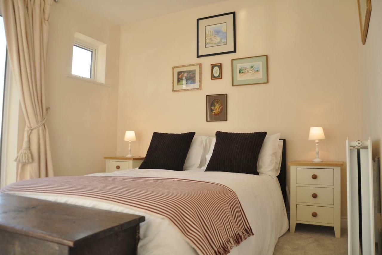 Casa de férias 47 Wetherby Way, 3 Bedrooms, Sleeps 6, Easy Walk To Town, Parking, Self Catering, Great View Stratford-upon-Avon