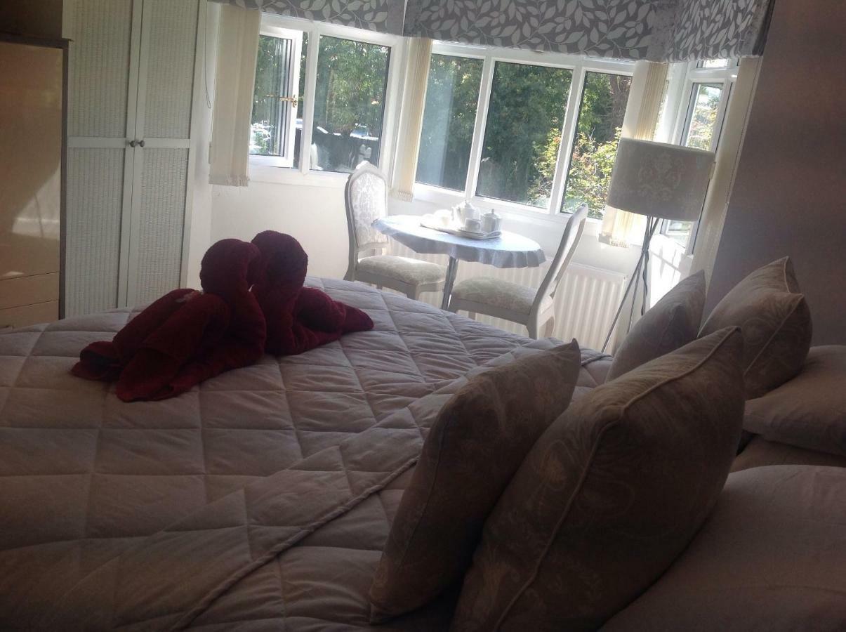 Oakleigh House Guest house