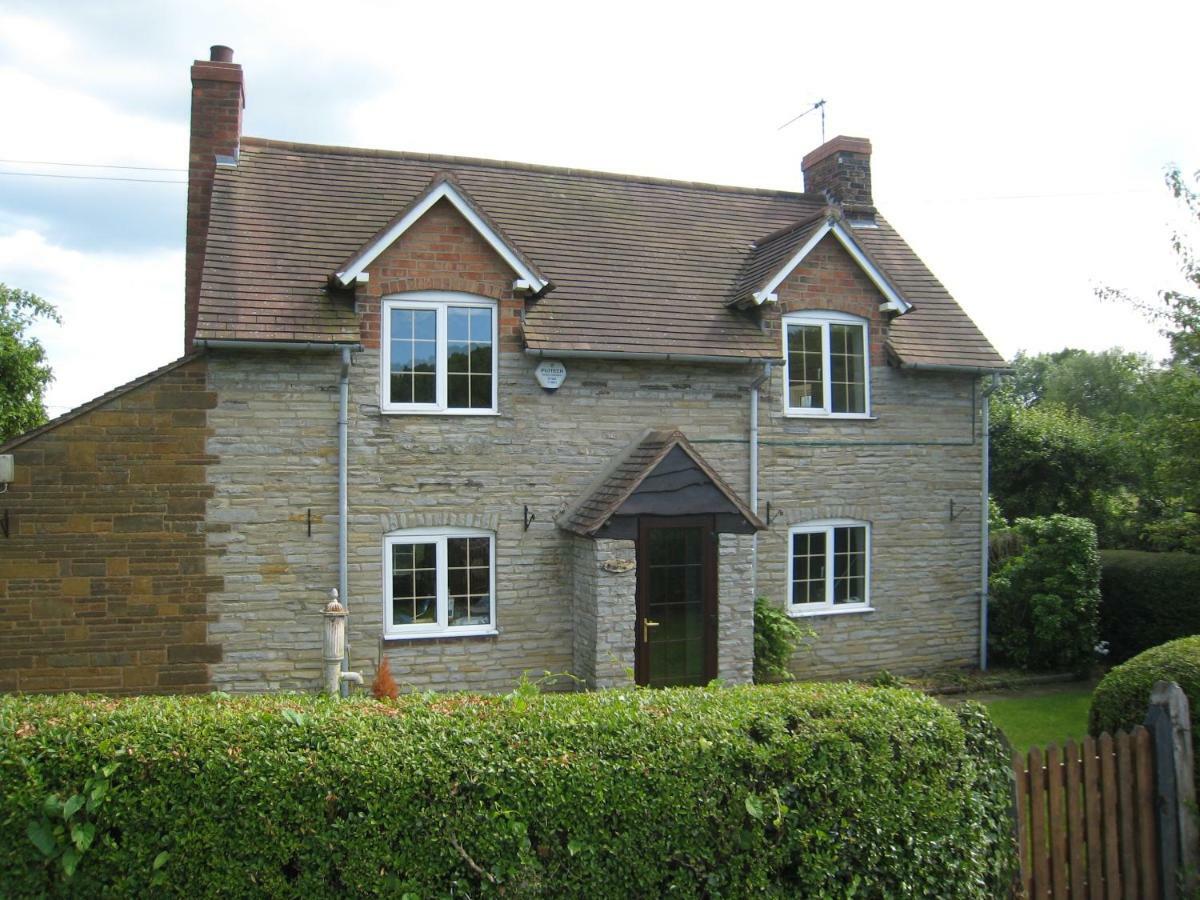 Casa de férias Macbeth - Sleeps Up To 5 - New Hot Tub Stratford-upon-Avon
