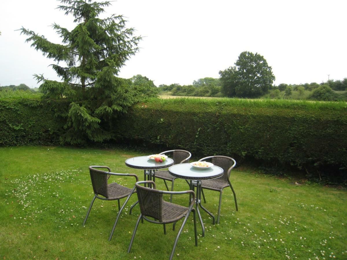 Casa de férias Macbeth - Sleeps Up To 5 - New Hot Tub Stratford-upon-Avon