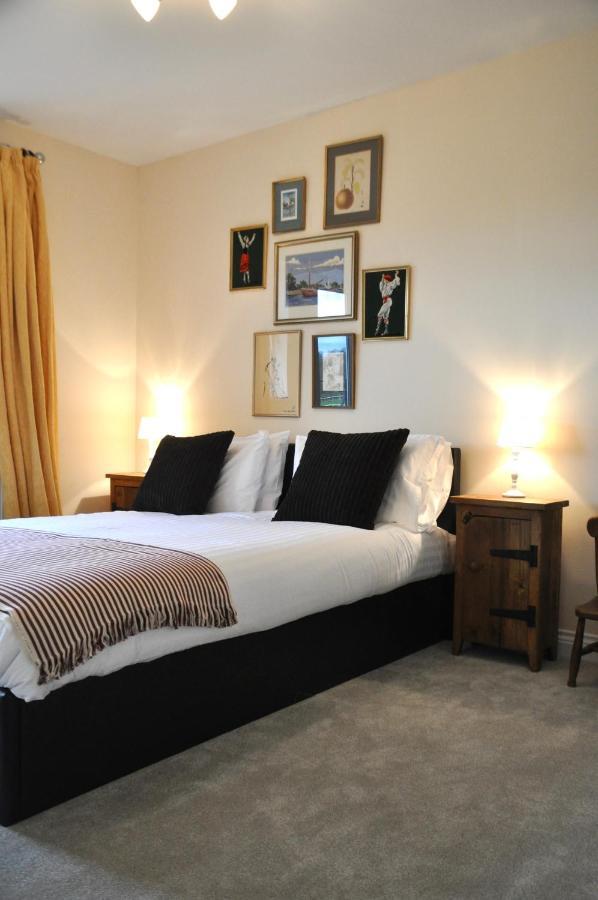 Casa de férias 47 Wetherby Way, 3 Bedrooms, Sleeps 6, Easy Walk To Town, Parking, Self Catering, Great View Stratford-upon-Avon