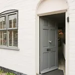 5 Bull Street