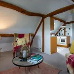 Beecham Farmhouse