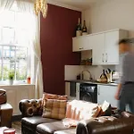 The Bolt Hole - Stratford Upon Avon - Central - Free Offstreet Parking