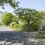 Larkrise Cottage Bed And Breakfast