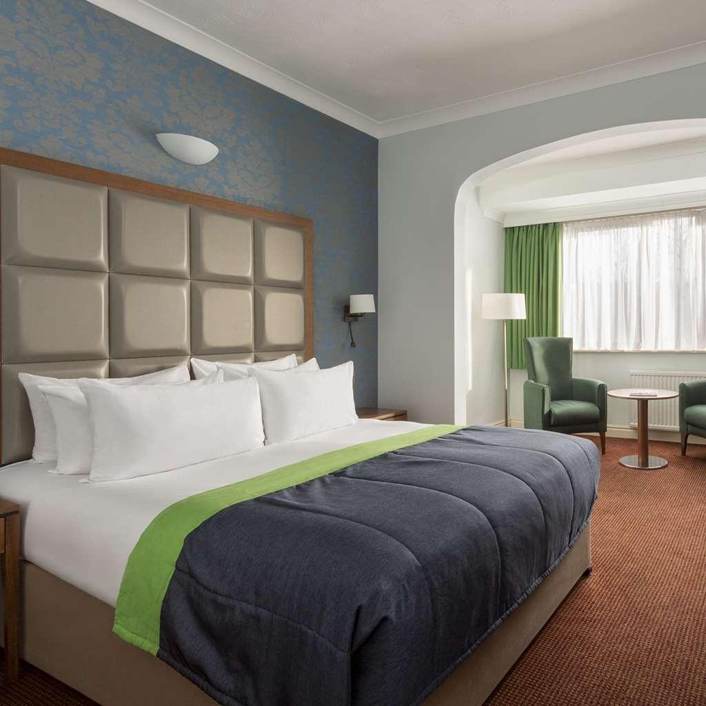 Stratford Manor Hotel