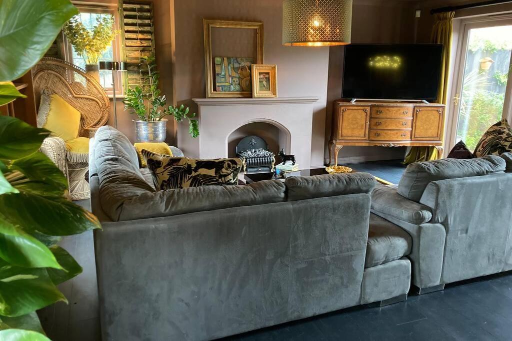 Hip & Stylish House, Edge Of The Cotswolds