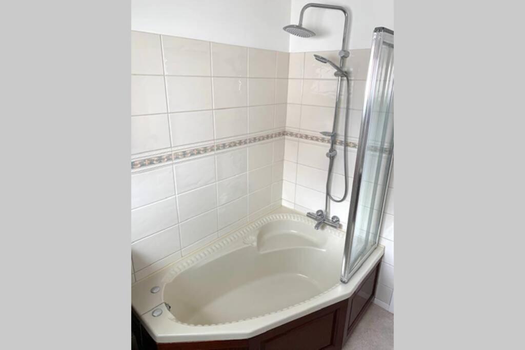 Apartment Town Centre, Floor 2 Bed With Parking Stratford-upon-Avon