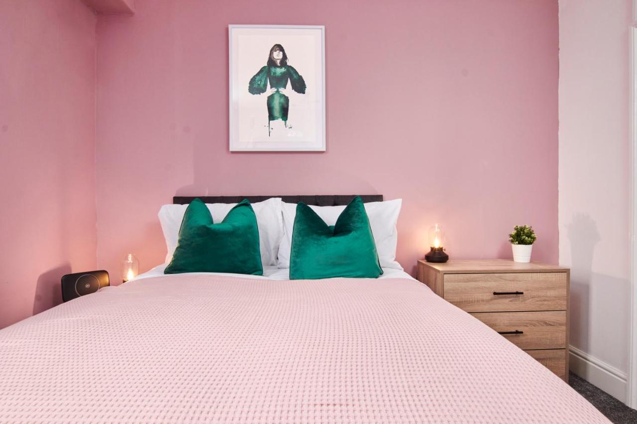 Stunning Two Bedroom By Purestay Short Lets & Serviced Warwickshire With Parking Stratford-upon-Avon
