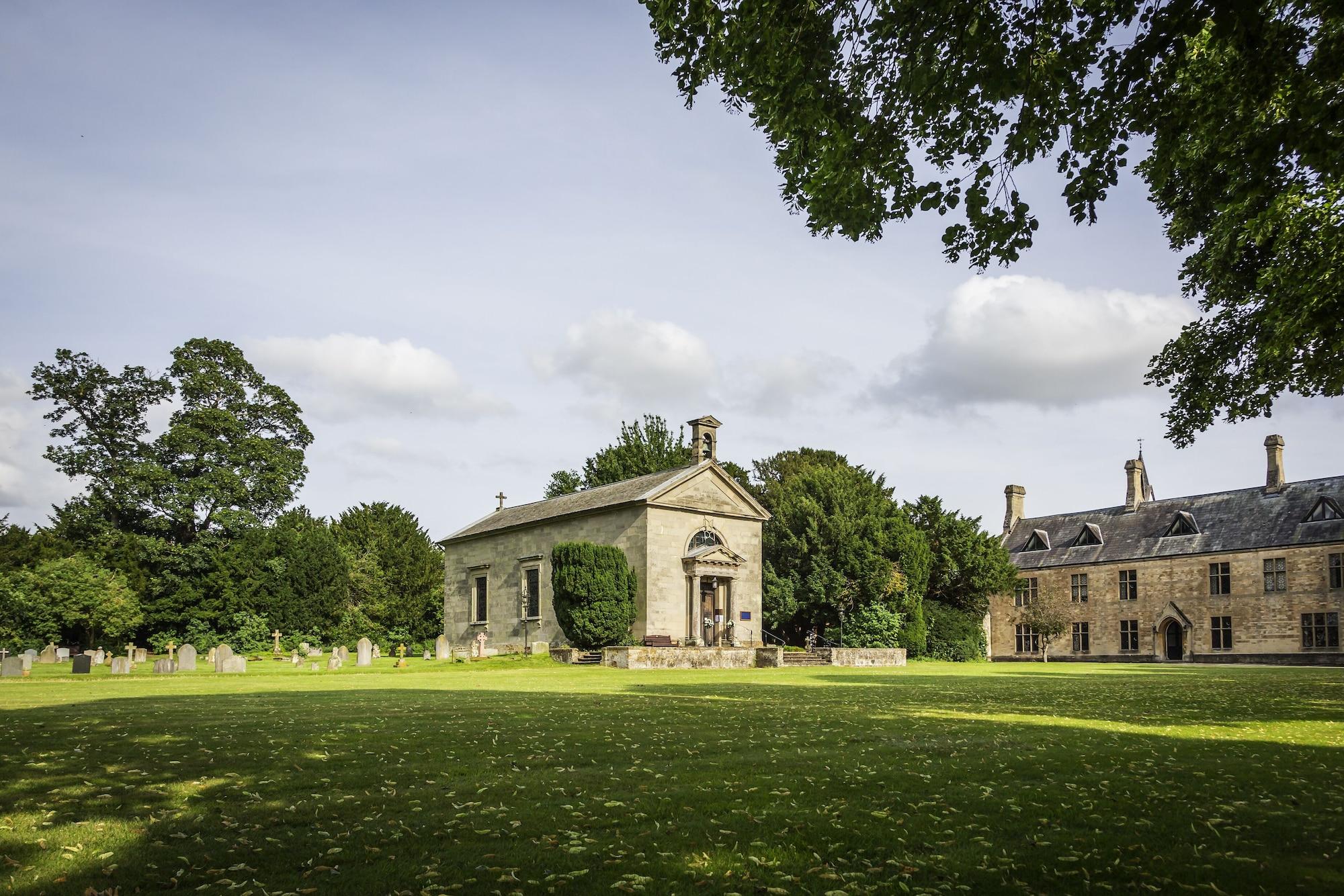 Mercure Warwickshire Walton Hall & 4* Wellesbourne