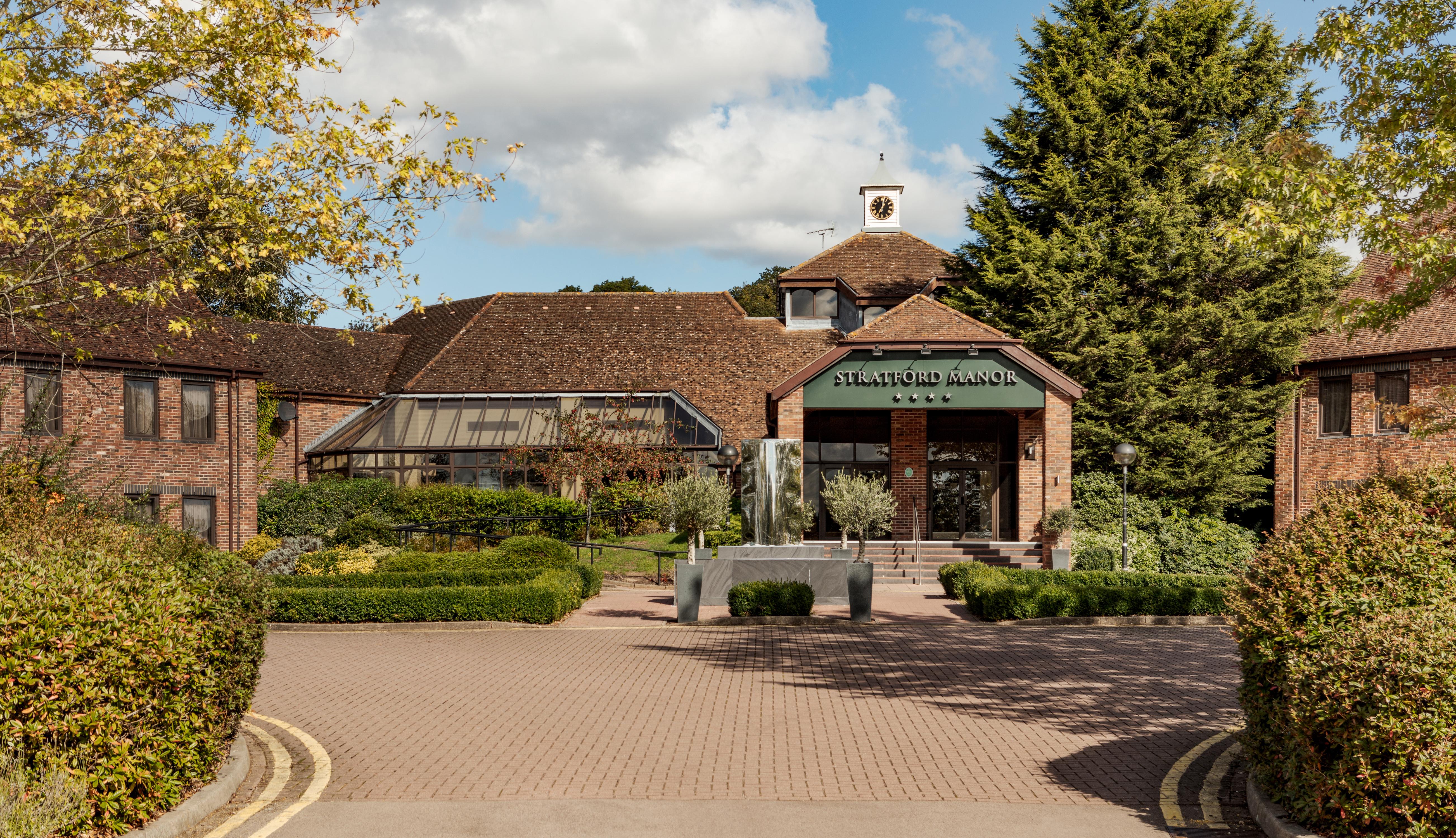 Stratford Manor 4*