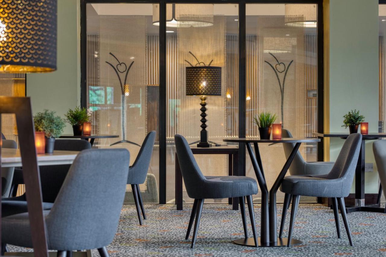 Stratford Manor Hotel 4*