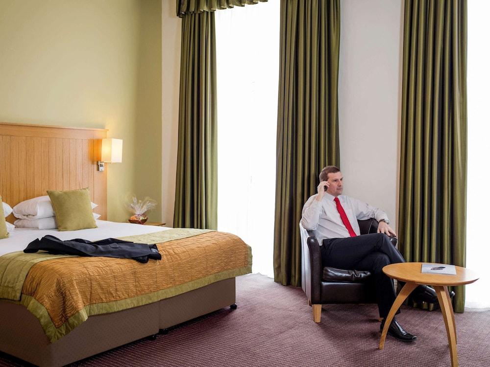 Mercure Warwickshire Walton Hall &
