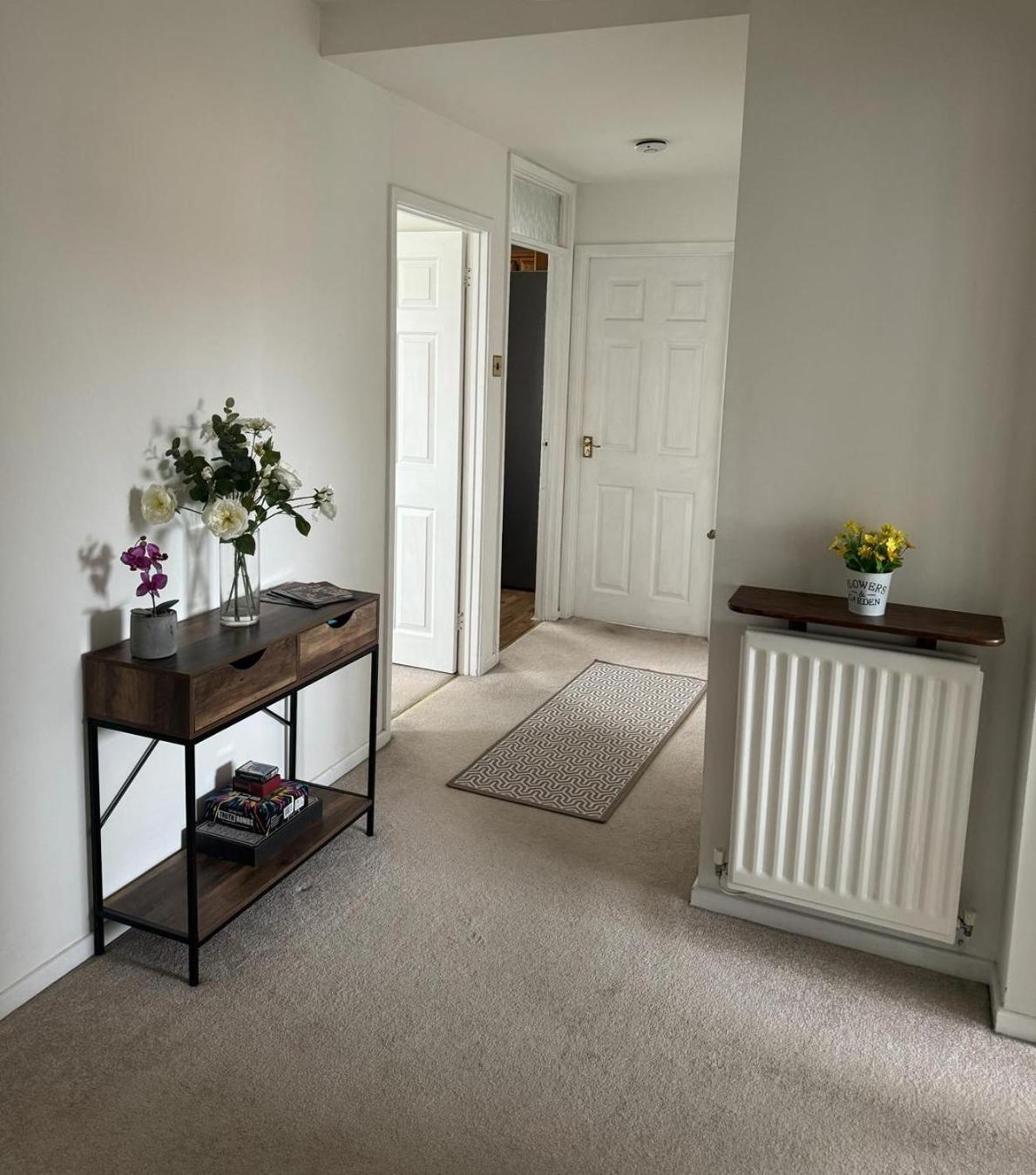 Town Centre, Floor 2 Bed With Parking * Stratford-upon-Avon