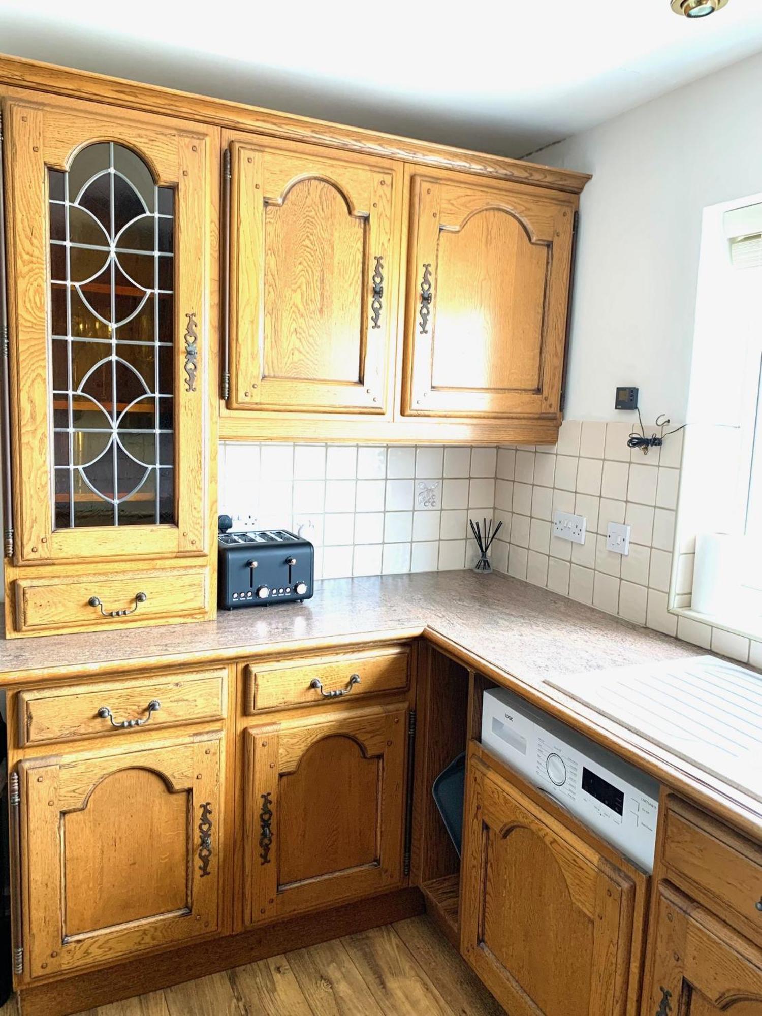 Apartment Town Centre, Floor 2 Bed With Parking *