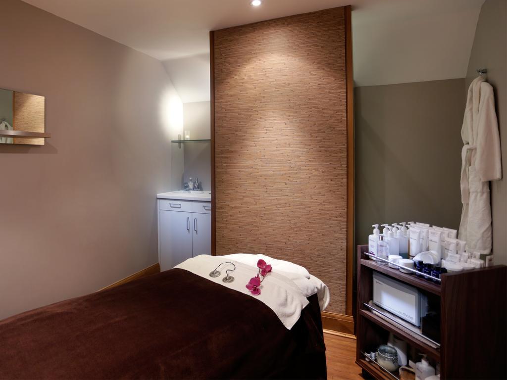 Macdonald Alveston Manor & Hotel