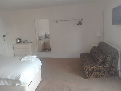 The Queens Head 4*