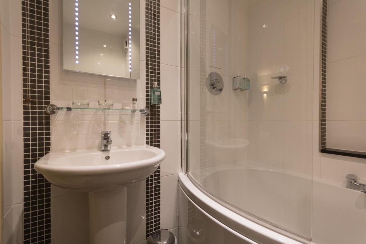 Stratford Limes Hotel 4*