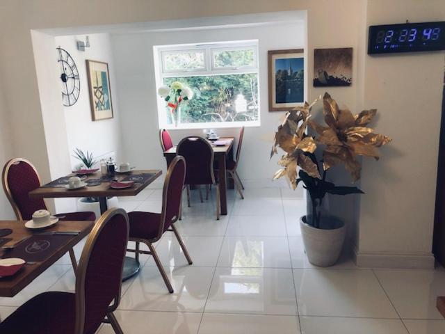 Avonpark House Bed & Breakfast 4*