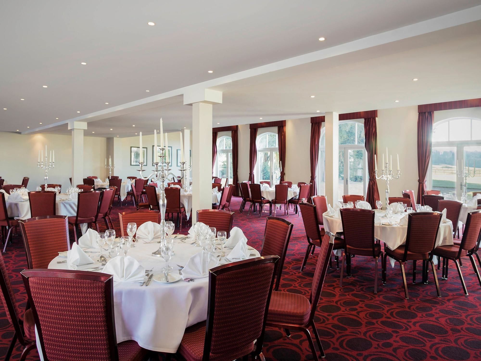 Mercure Warwickshire Walton Hall & Hotel