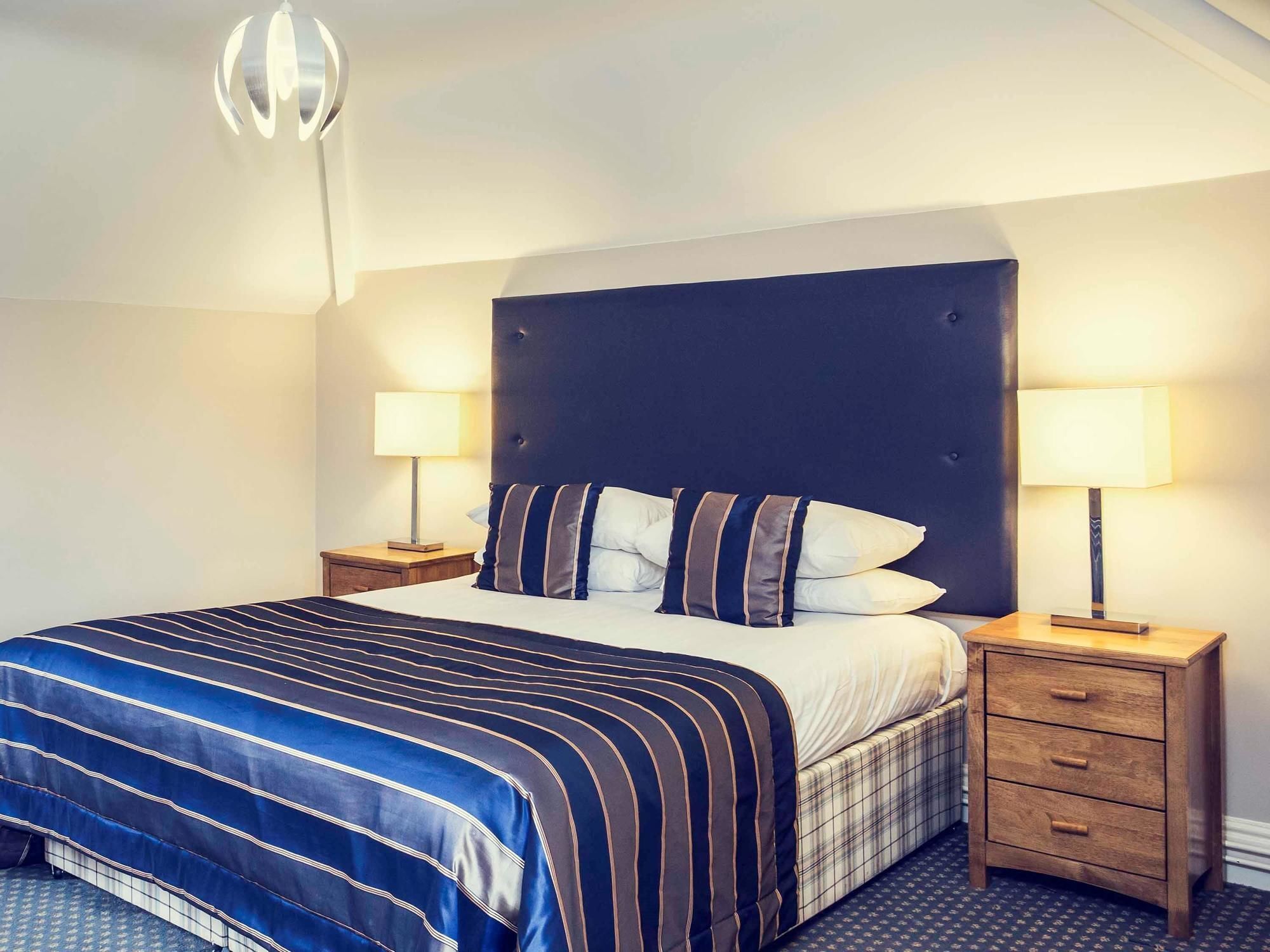 Mercure Warwickshire Walton Hall & Hotel 4*