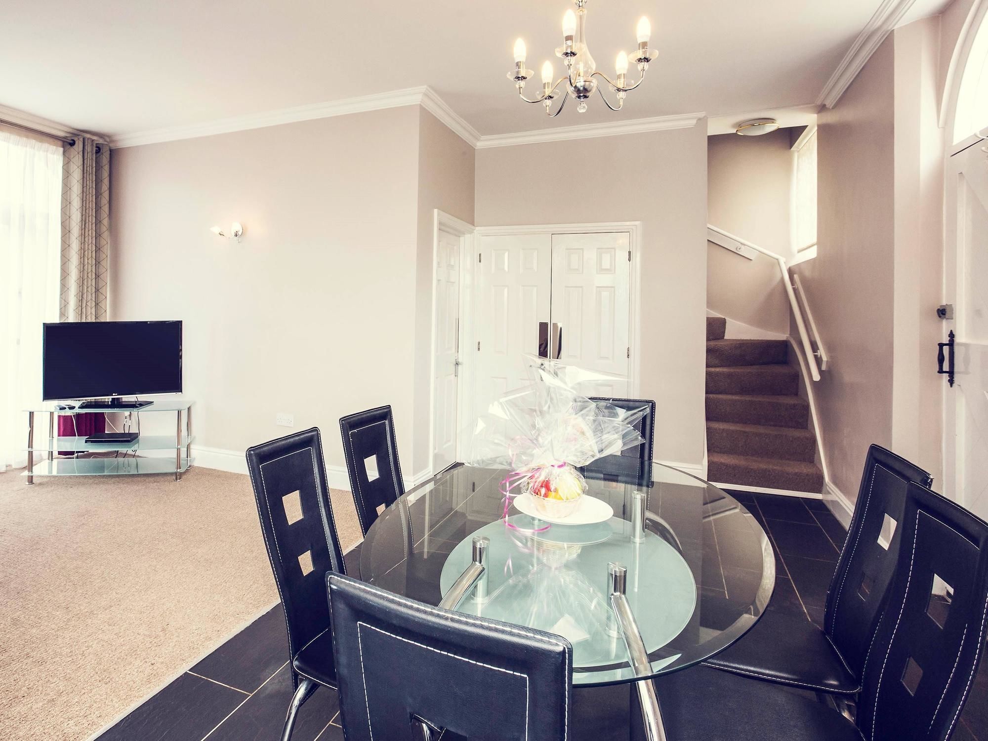 Mercure Warwickshire Walton Hall & Hotel Wellesbourne